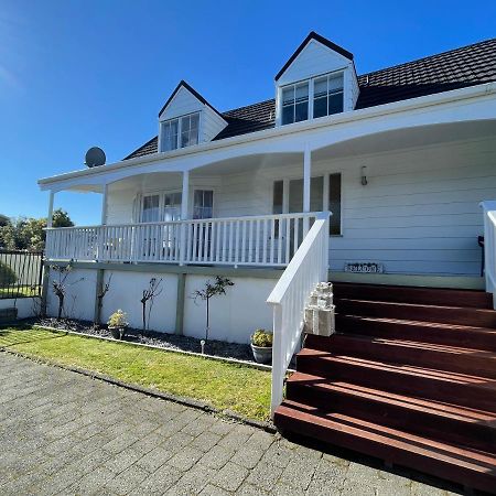 2Mins To Lakefront Family Retreat Taupo Exterior photo